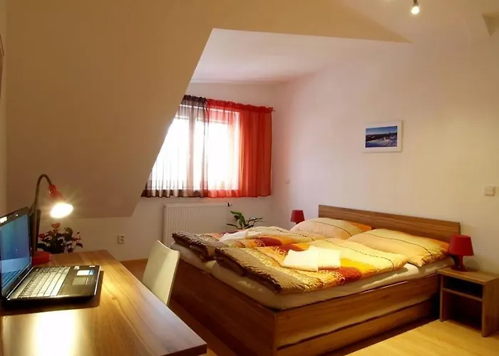 Penzion A Restaurace Sklář 3*